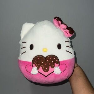 valentines edition hello kitty small plushie !!